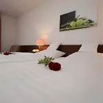 Am Peterstor بيت ضيافة مونتابور